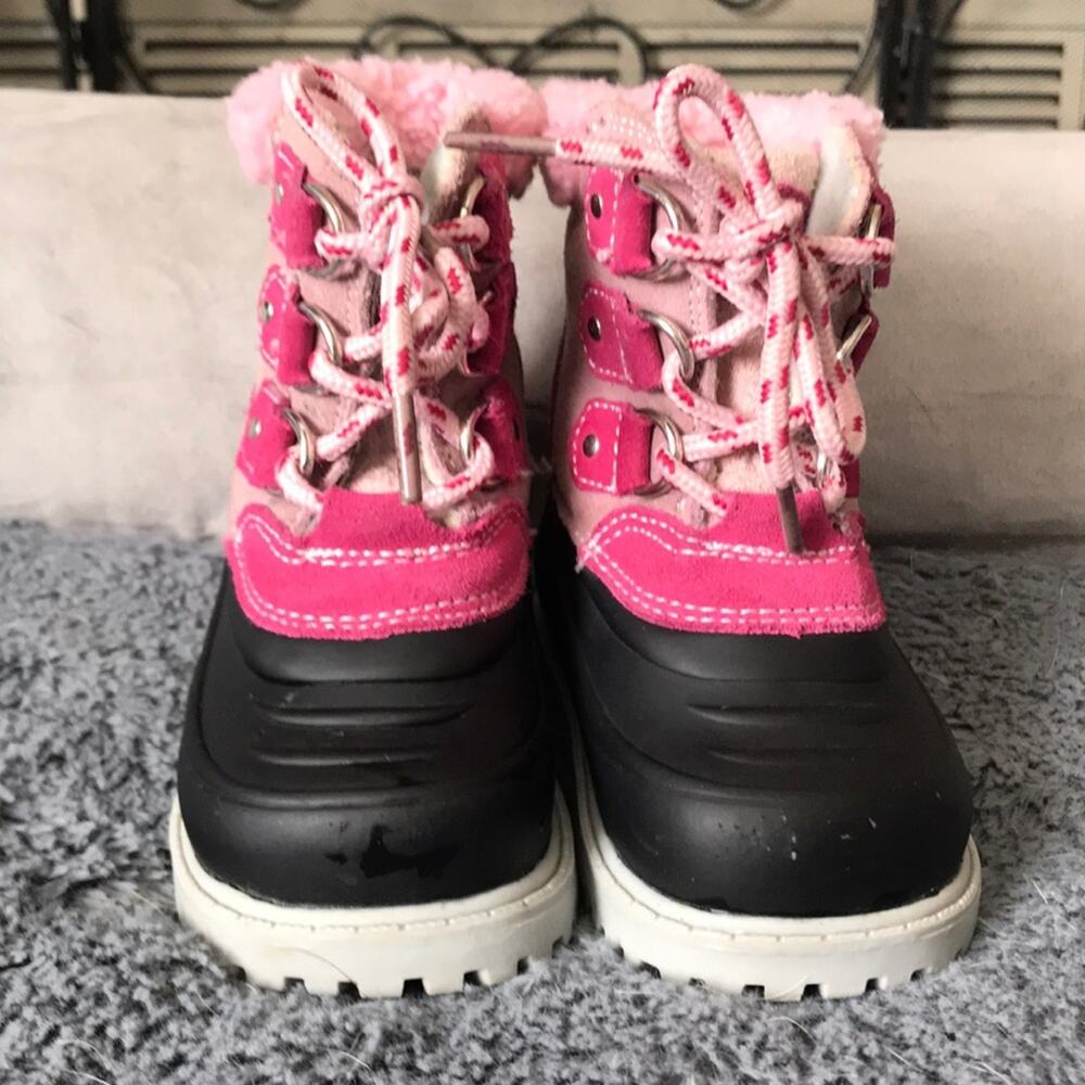 EUC Leather Pink and black Khombu Children’s boots size 5